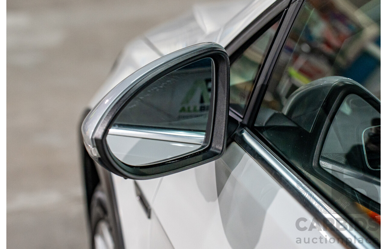 06/2019 Volkswagen Golf Alltrack 132 TSI (AWD) AU MY19.5 4d Wagon Pure White Turbo 1.8L
