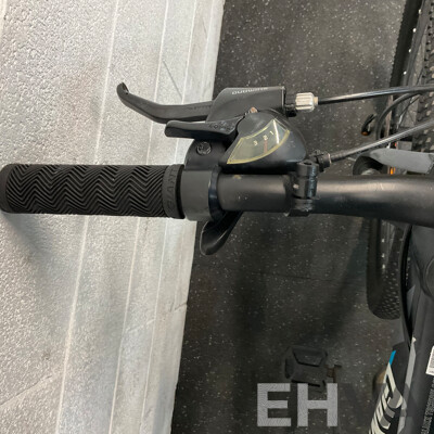 Giant 27.5'' ATX Bike