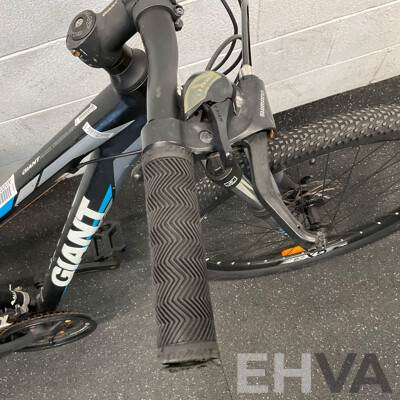 Giant 27.5'' ATX Bike