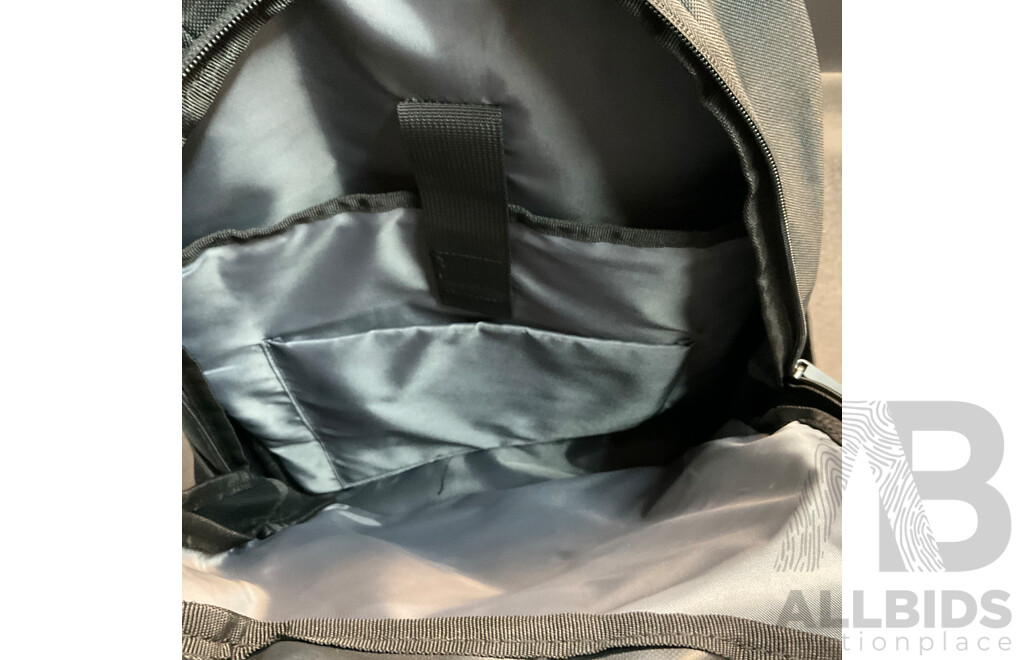 Black Backpack - 30 X 11x 40 Cm