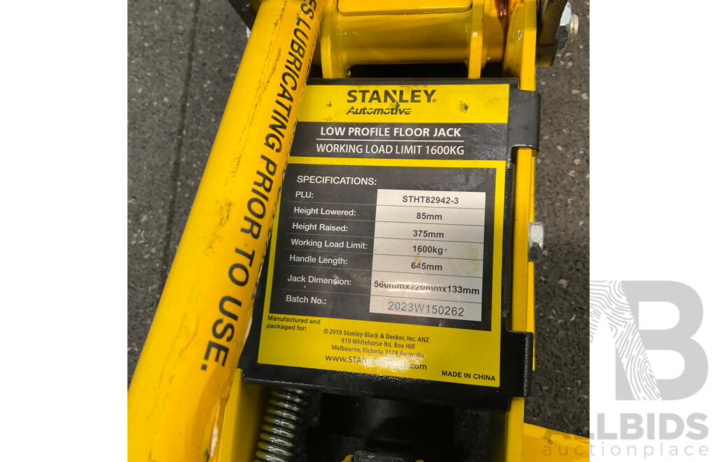 Stanley Low Profile Floor Jack  STHT82942-3 (1600KG)
