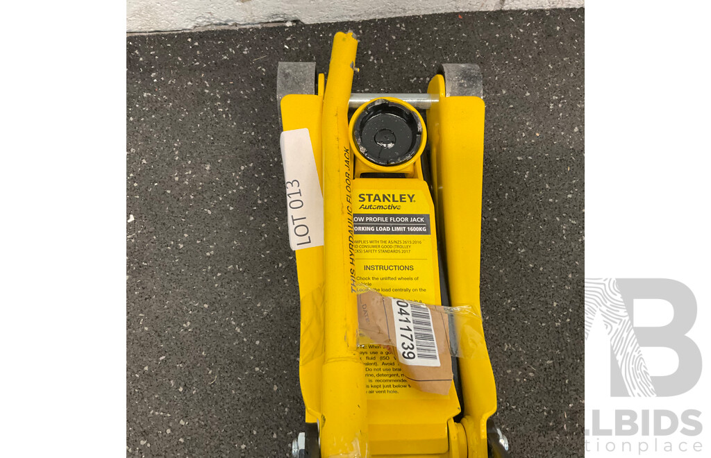 Stanley Low Profile Floor Jack  STHT82942-3 (1600KG)