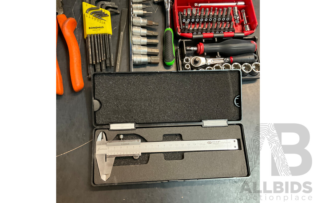 Assorted Hand Tools Includes Stanely, Sidchrome Tools Set