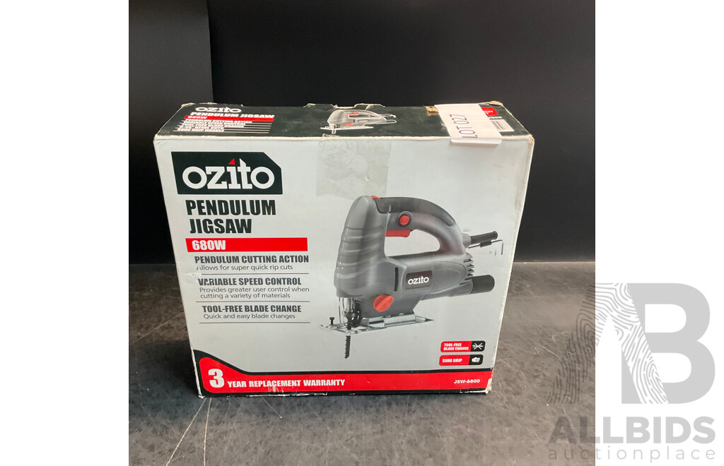 OZITO Pendulum Jigsaw & Assorted Hand Tools