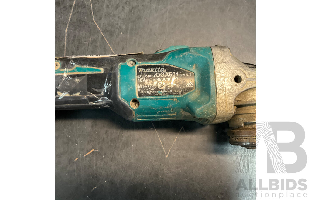 Makita DGA504 125mm Slide Switch Angle Grinder with Battery