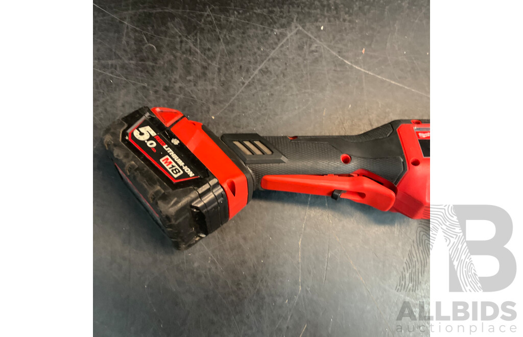Milwaukee M18 FSAG 125 XPDB 125mm Braking Angle Grinder with Deadman Paddle Switch with 1 X Battery