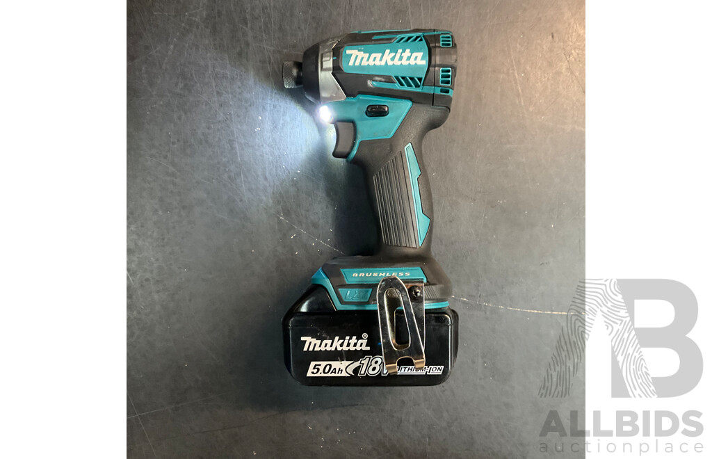 Makita DTD 154 18V Mobile Brushless Impact Driver with 1x Battery