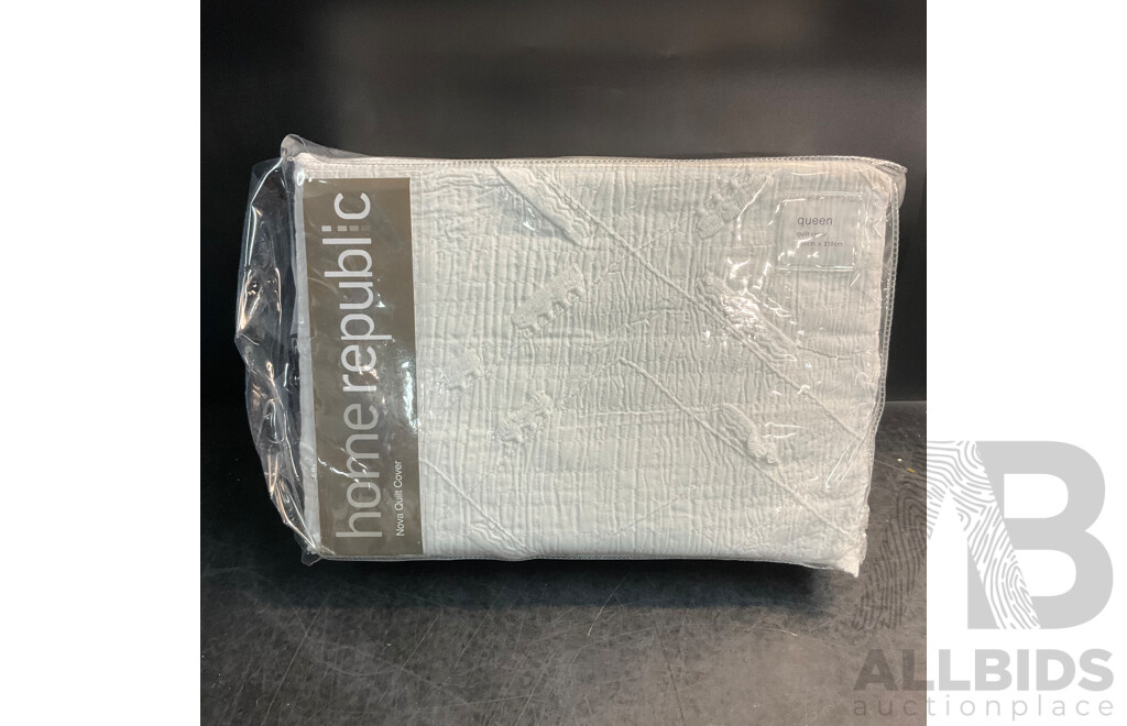Home Republic White Queen Quilt Cover - RRP $199.00