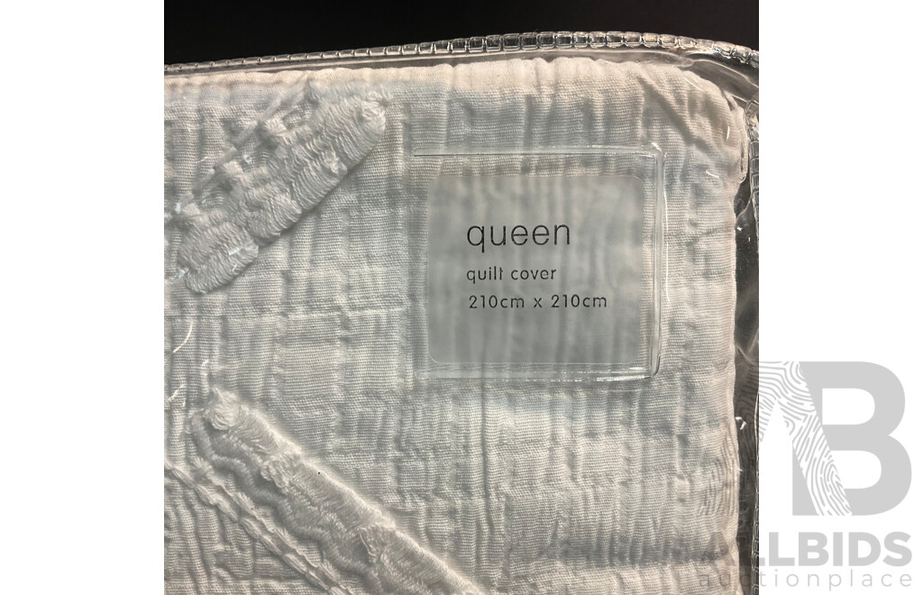 Home Republic White Queen Quilt Cover - RRP $199.00