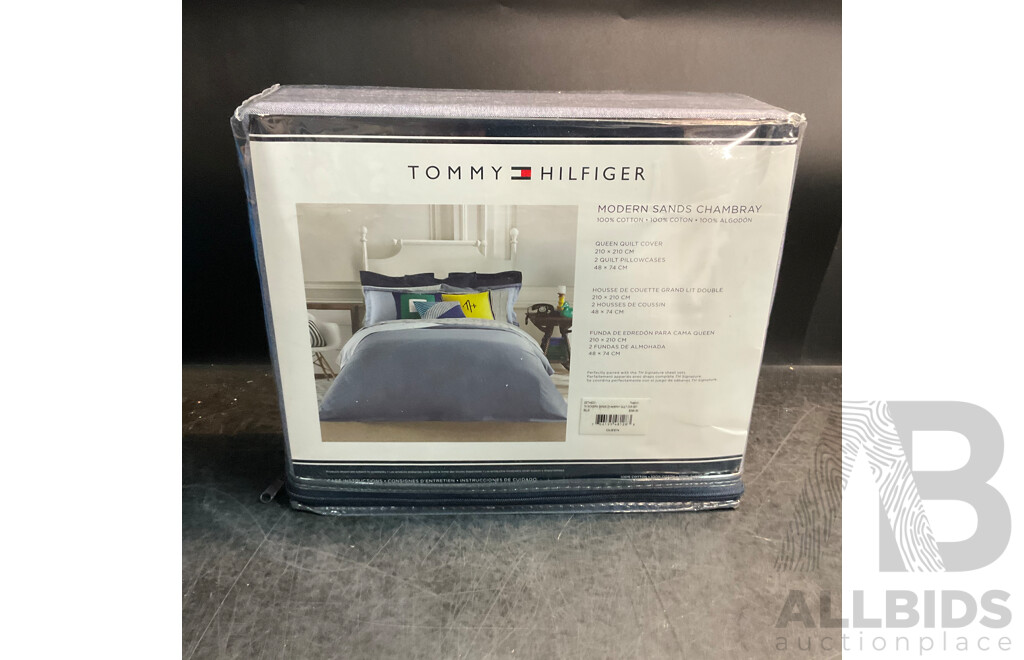 TOMMY HILFIGER Modern Sands Chambray Queen Quilt Cover Set Blue - RRP $299.95