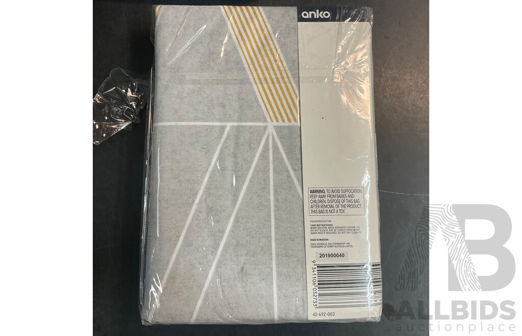 ANKO Queen Quilt Cover Set - Lot of 3