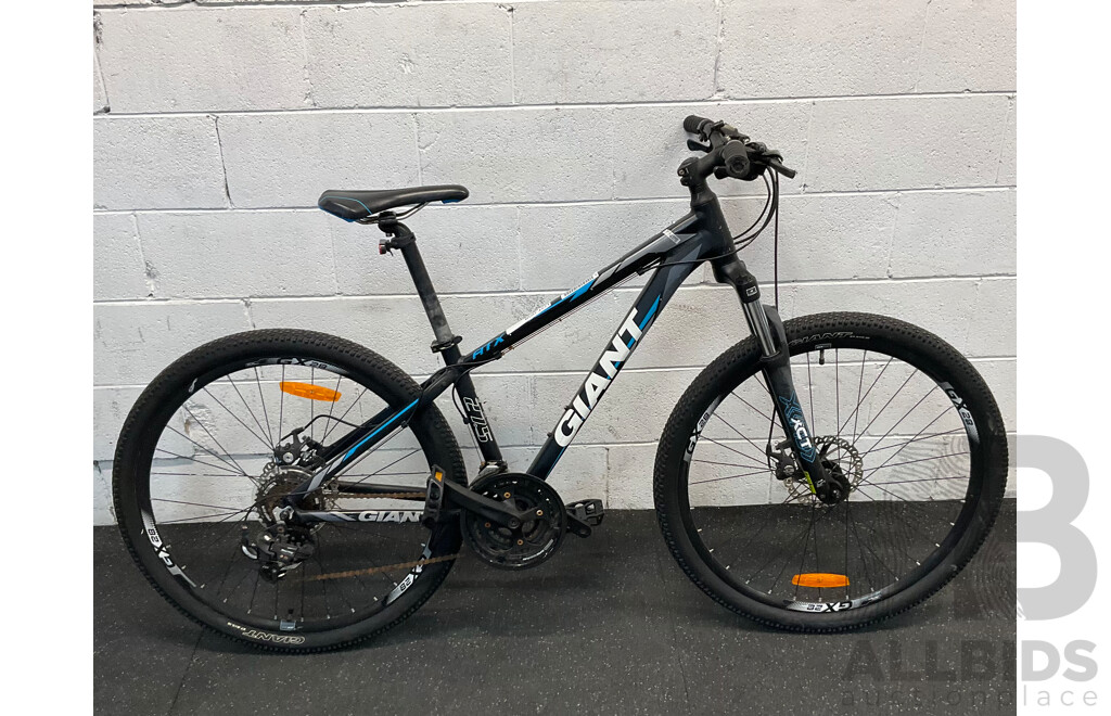 Giant 27.5'' ATX Bike