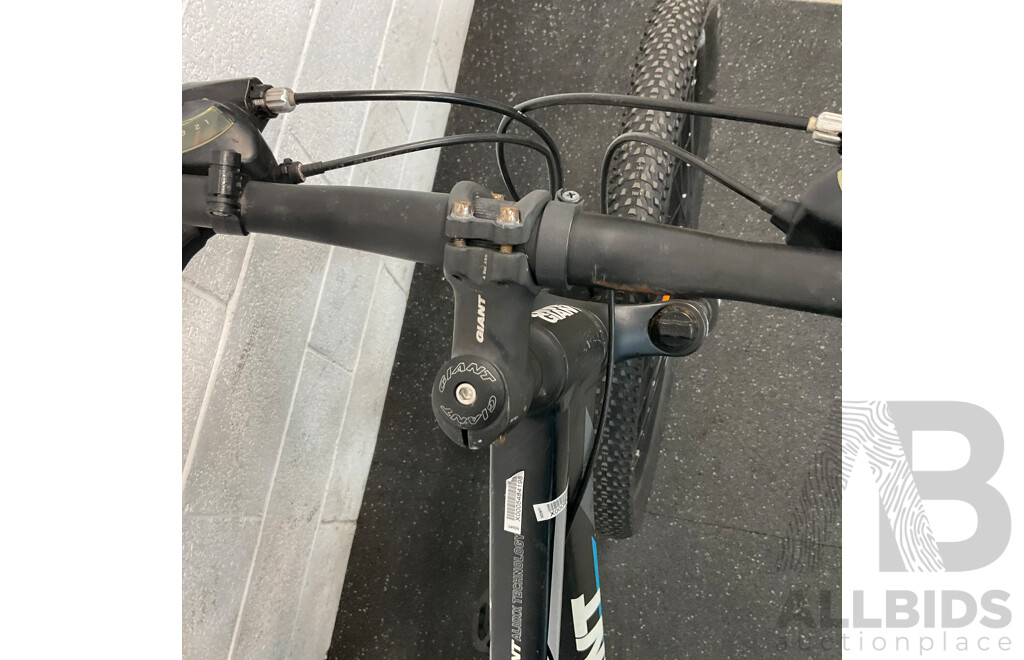 Giant 27.5'' ATX Bike