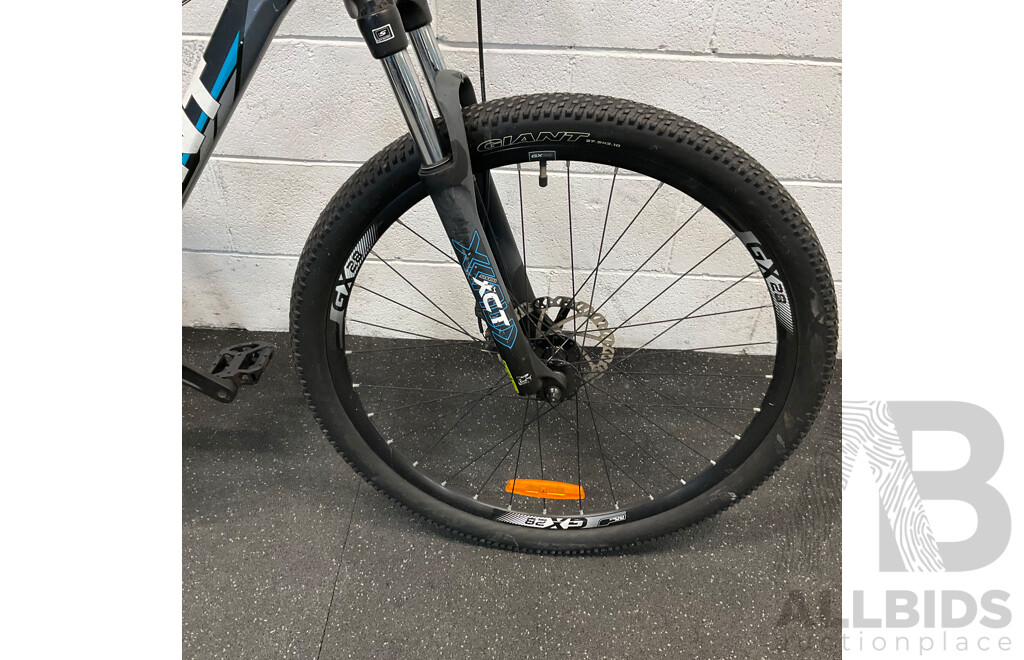 Giant 27.5'' ATX Bike