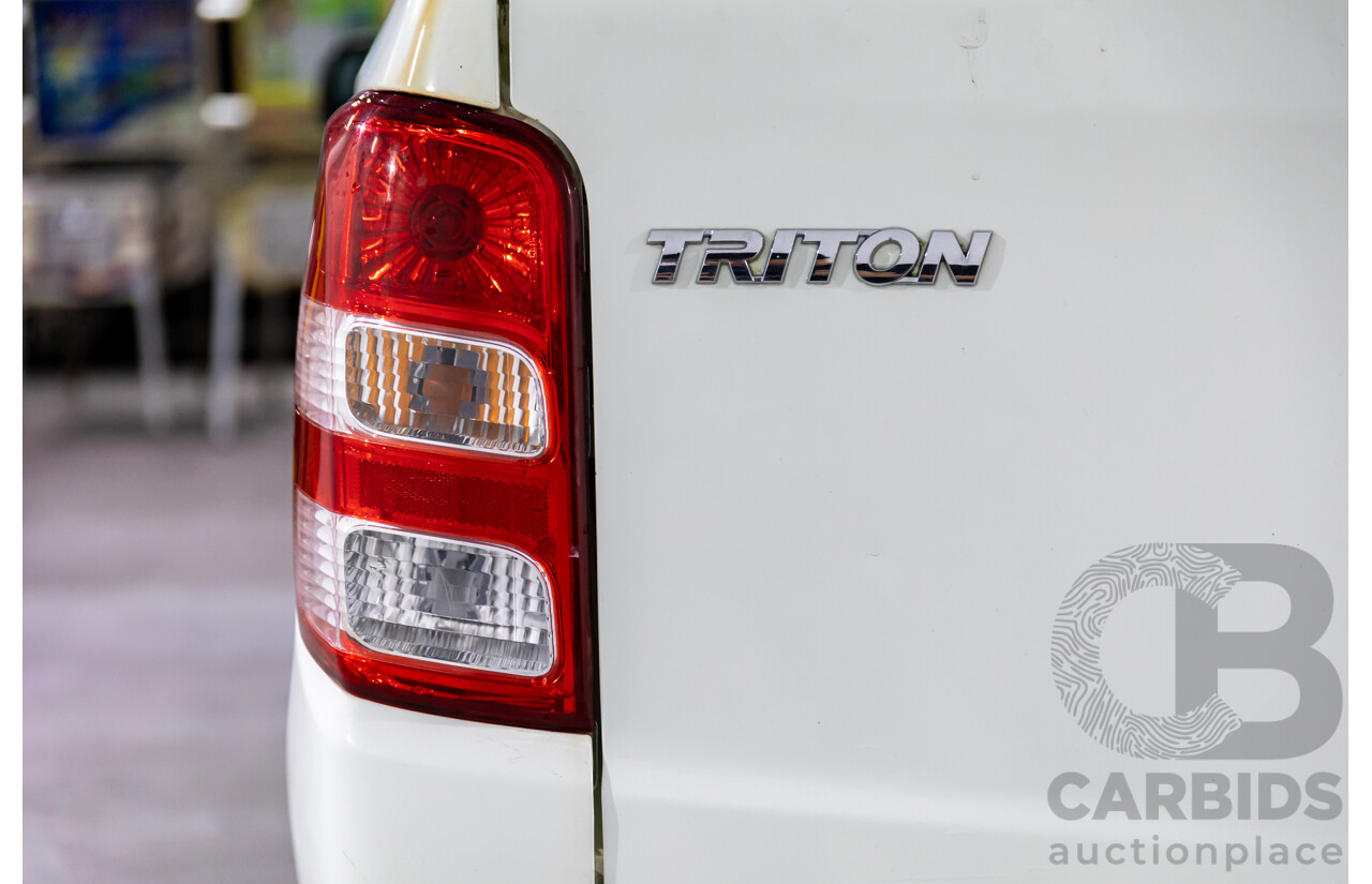 04/2018 Mitsubishi Triton GLX + (4x4) MQ MY18 4d Dual Cab Utility White Turbo Diesel 2.4L