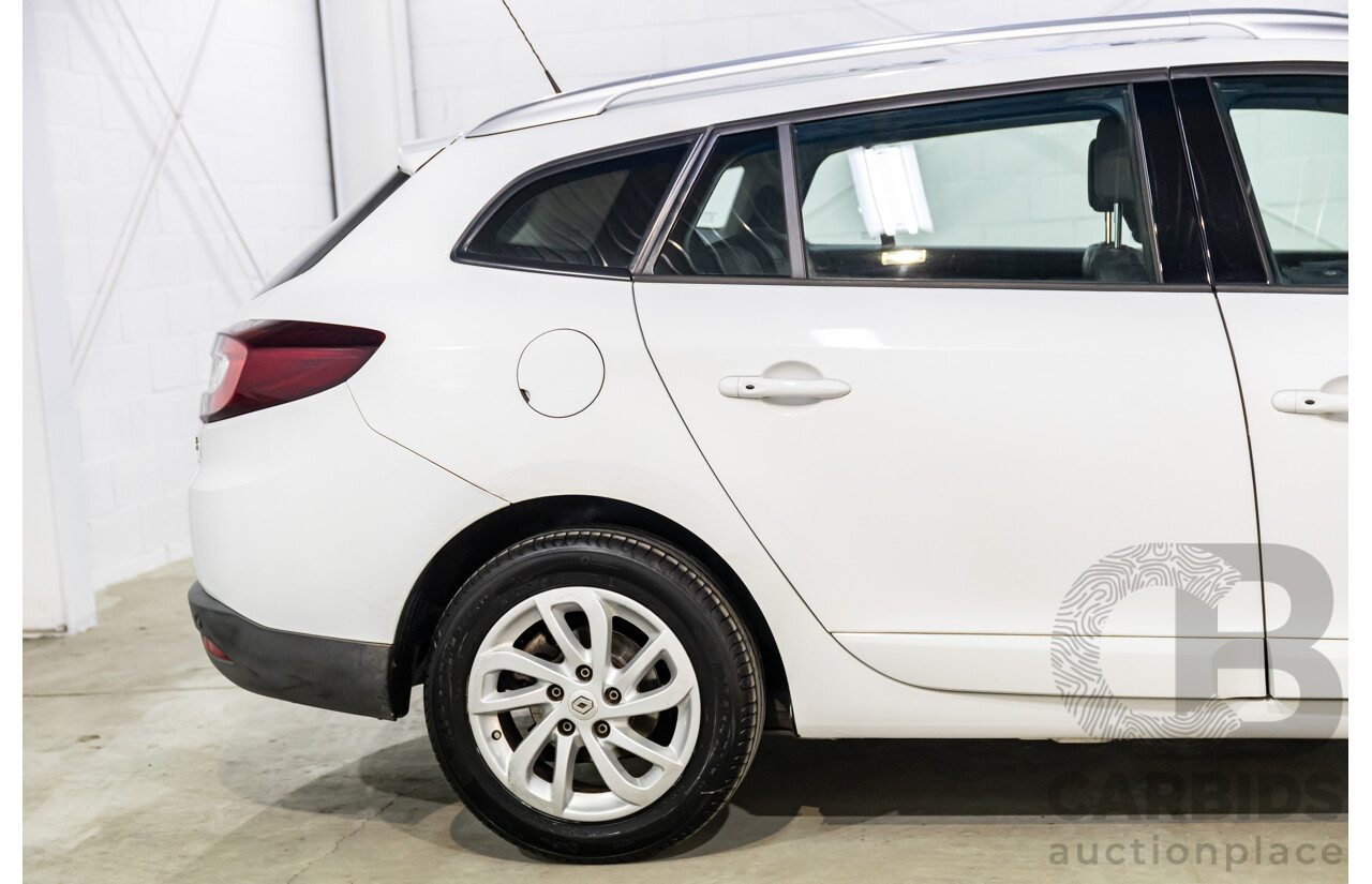 4/2015 Renault Megane Dynamique K95 MY14 4d Wagon Glacier White Turbo 1.2L