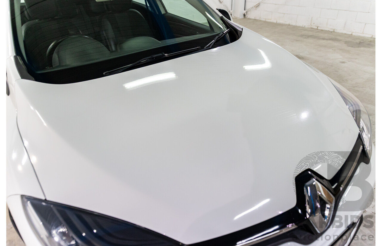 4/2015 Renault Megane Dynamique K95 MY14 4d Wagon Glacier White Turbo 1.2L