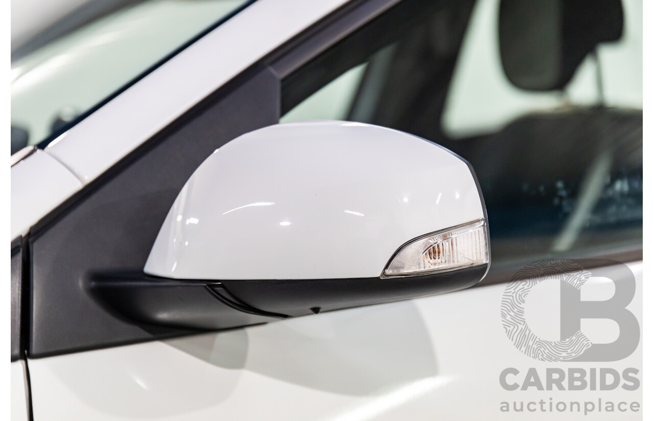 4/2015 Renault Megane Dynamique K95 MY14 4d Wagon Glacier White Turbo 1.2L