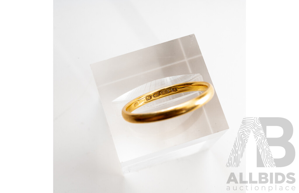 22ct Vintage Fine Wedding Ring, Size P,  2.56 Grams