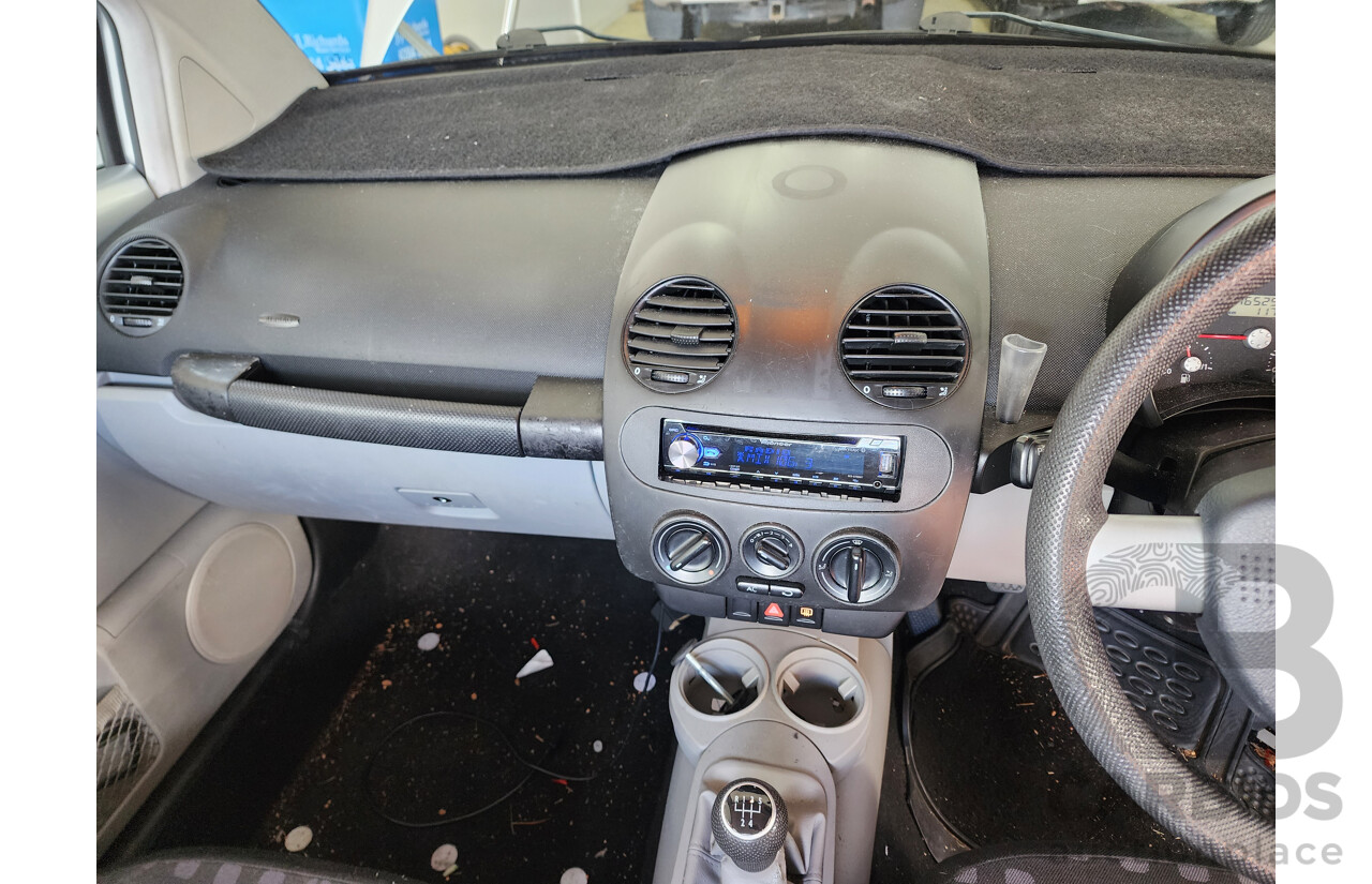 3/2003 Volkswagen Beetle 1.6 9C 3d Hatchback Silver 1.6L