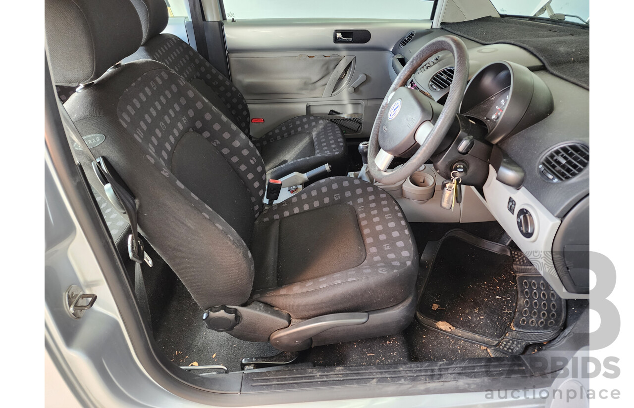 3/2003 Volkswagen Beetle 1.6 9C 3d Hatchback Silver 1.6L