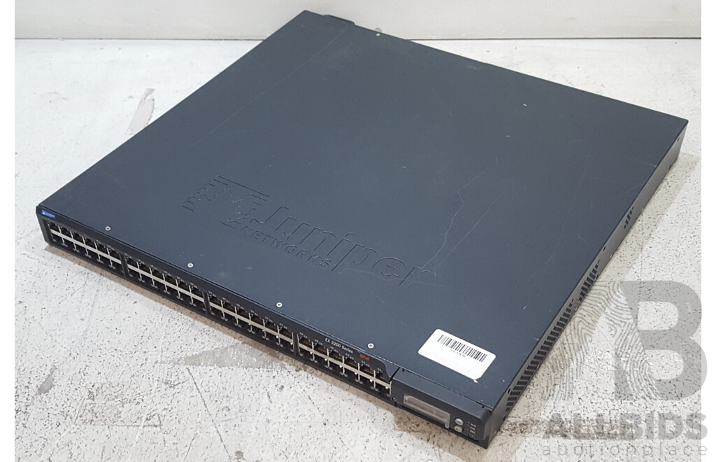 Juniper Networks (EX3200-48T) EX 3200 Series 8PoE 48-Port Gigabit Ethernet Switch