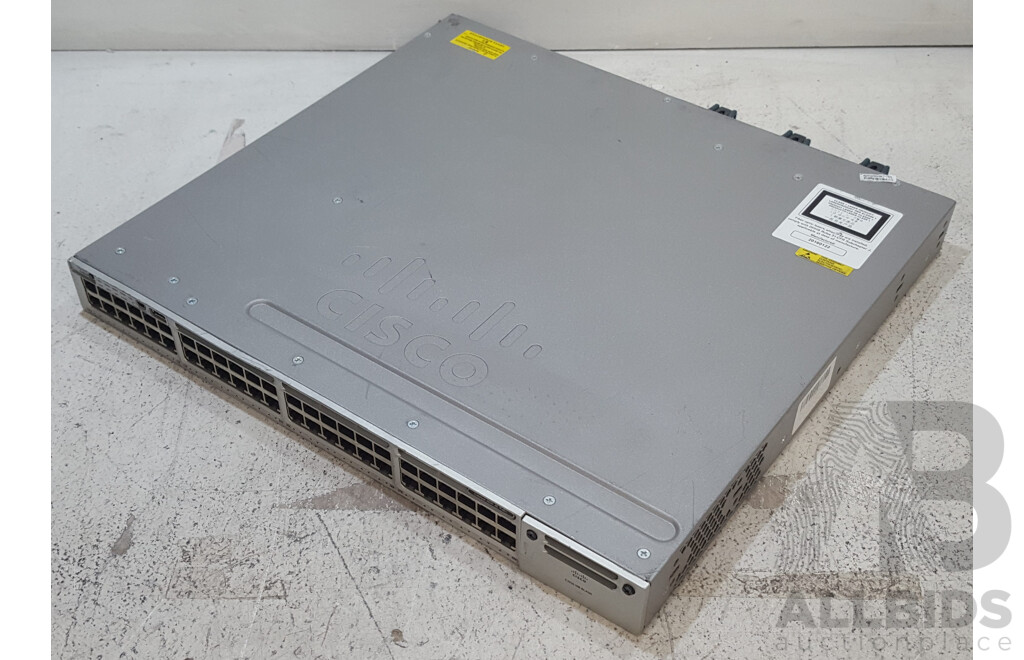Cisco (WS-C3850-48P) Catalyst 3850 Series PoE+ 48-Port Gigabit Ethernet Switch