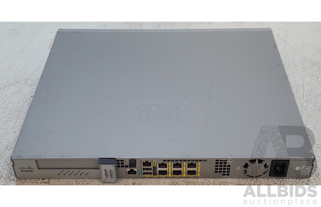 Cisco (ASA5515) ASA 5515-X Adaptive Security Appliance