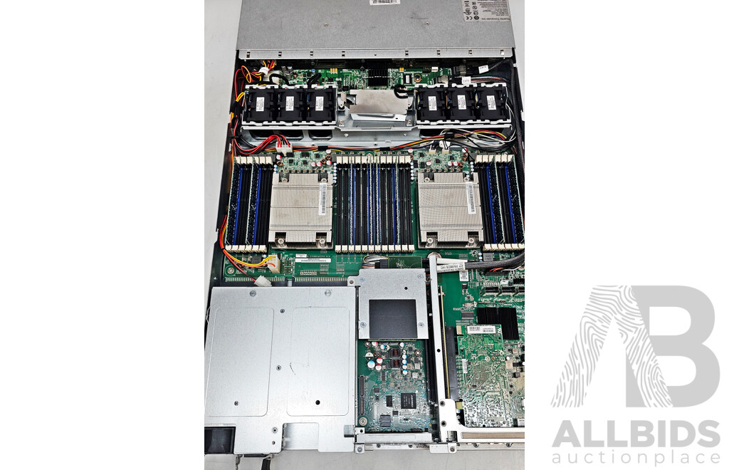 Quanta (S210-X12RS) Dual Intel Xeon (E5-2680 0) 2.70GHz-3.50GHz 8-Core CPU 1RU Server W/ 32GB DDR3
