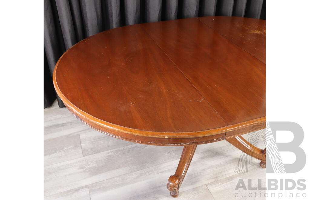 Hepplewhite Style Nine Piece Dining Suite