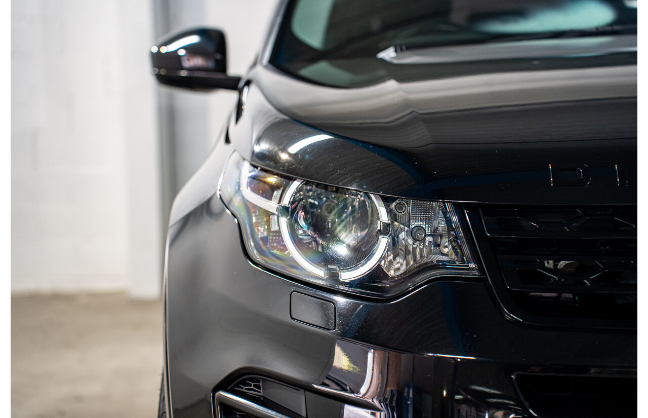 02/2019 Land Rover Discovery Sport TD4 110 SE (AWD) LC MY19 4d Wagon Santorini Black Metallic Turbo Diesel 2.0L - 7 Seater
