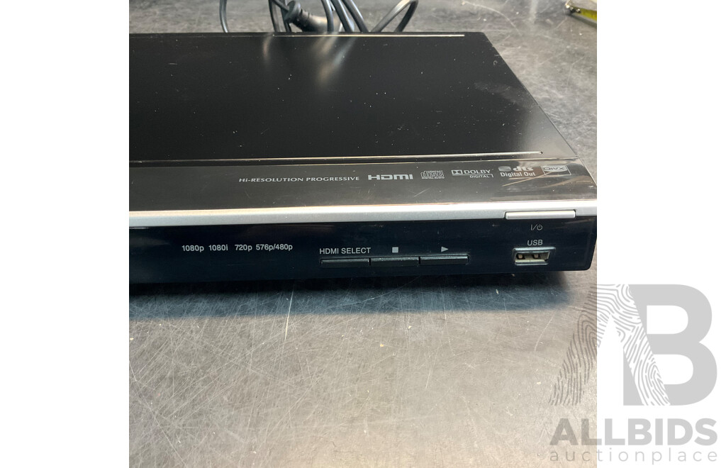 TOSHIBA, PHILIPS DVD Player & HDTV Antenna & XMEN Five Films and Collector Cards Set