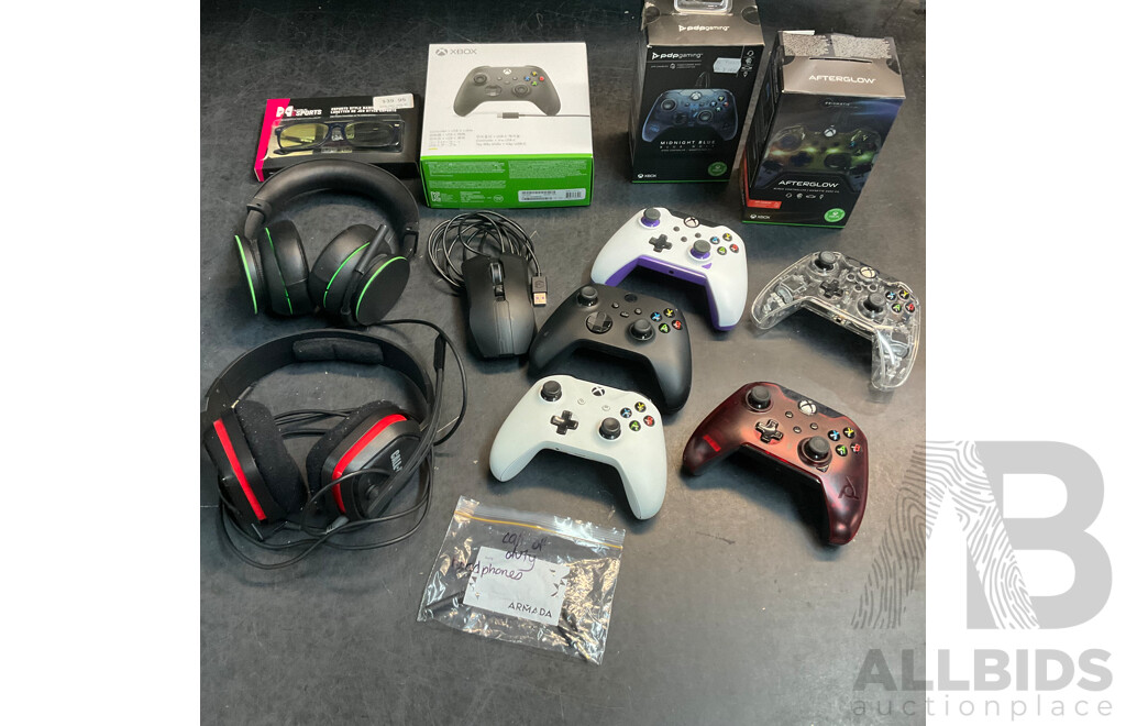 Wired XBOX Controller & XBOX, Call of Duty Headphone & Numskull Gaming Glasses & Cooler Master Mouse