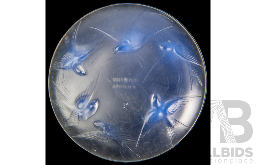 French Sabino Opalescent Glass Dish with Bird Theme