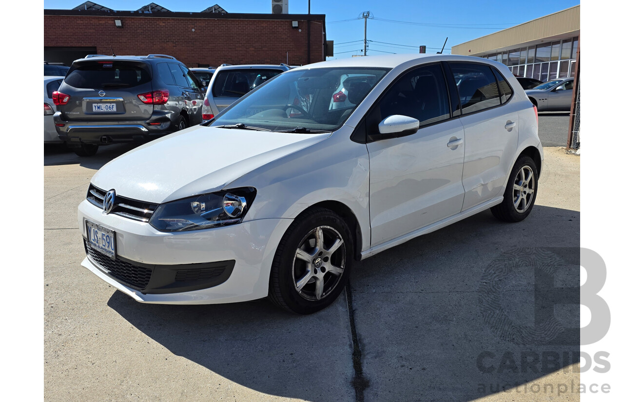 4/2013 Volkswagen Polo 66 TDI Comfortline 6R MY13 5d Hatchback White 1.6L