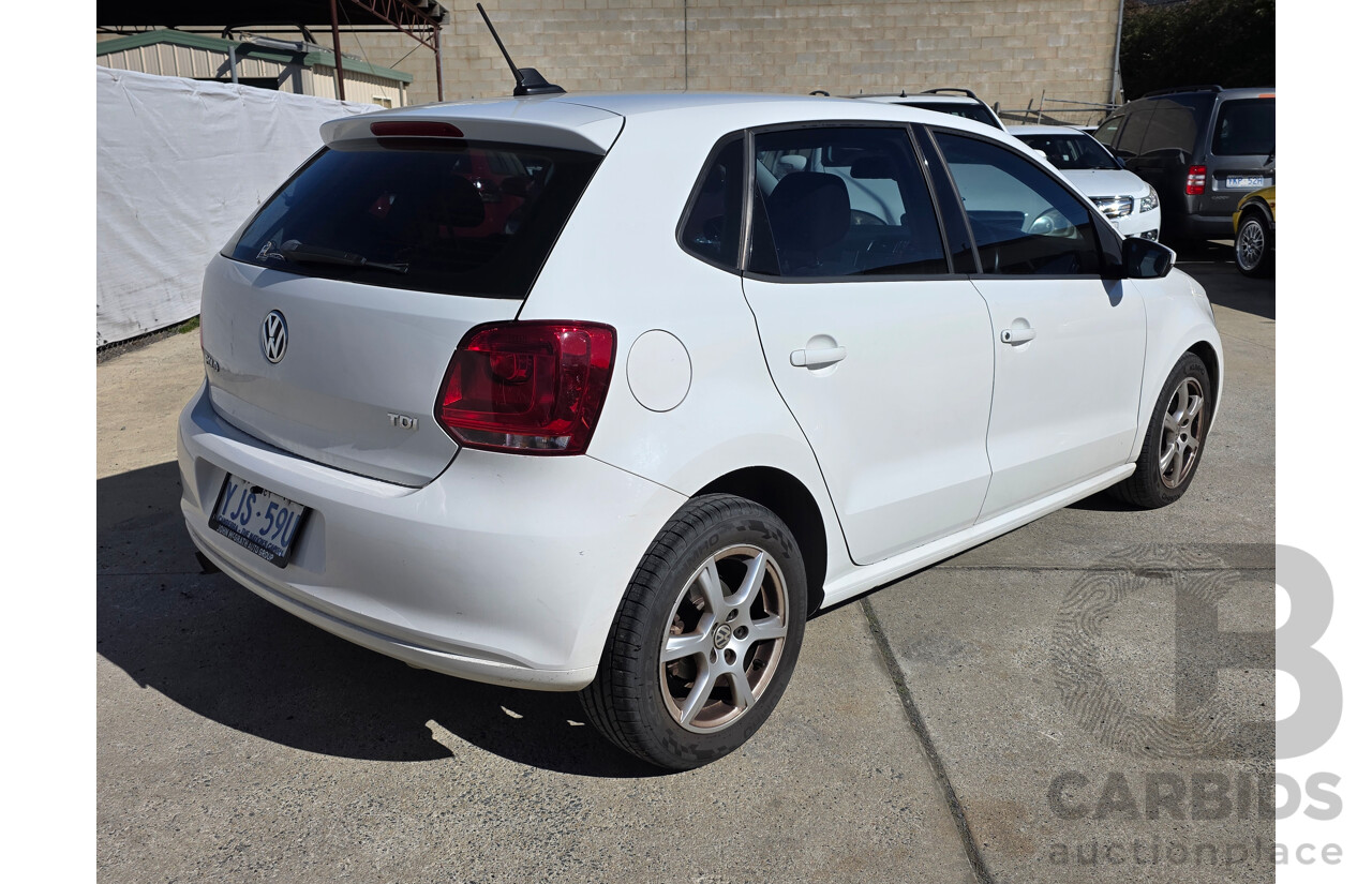 4/2013 Volkswagen Polo 66 TDI Comfortline 6R MY13 5d Hatchback White 1.6L