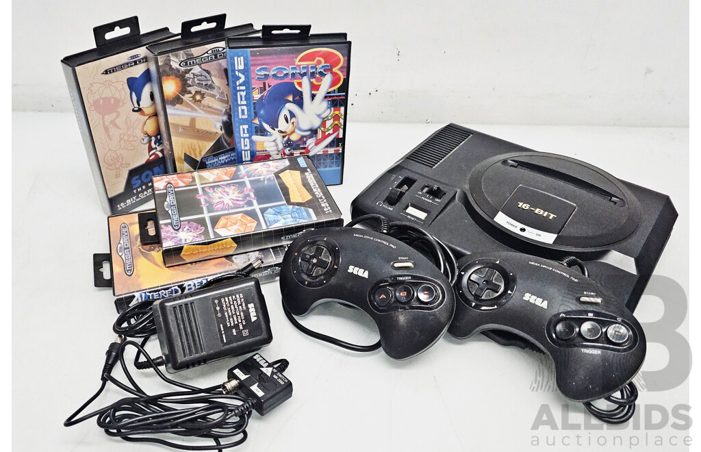 Vintage Sega Mega Drive Video Game Console /w Controllers, Power Adapters & Games