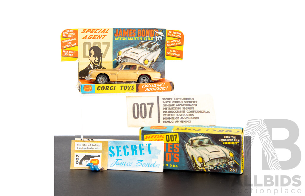 Vintage 1965 Corgi Toys No. 261 Die-Cast Aston Martin D.B.5, James Bond - Goldfinger with Original Box