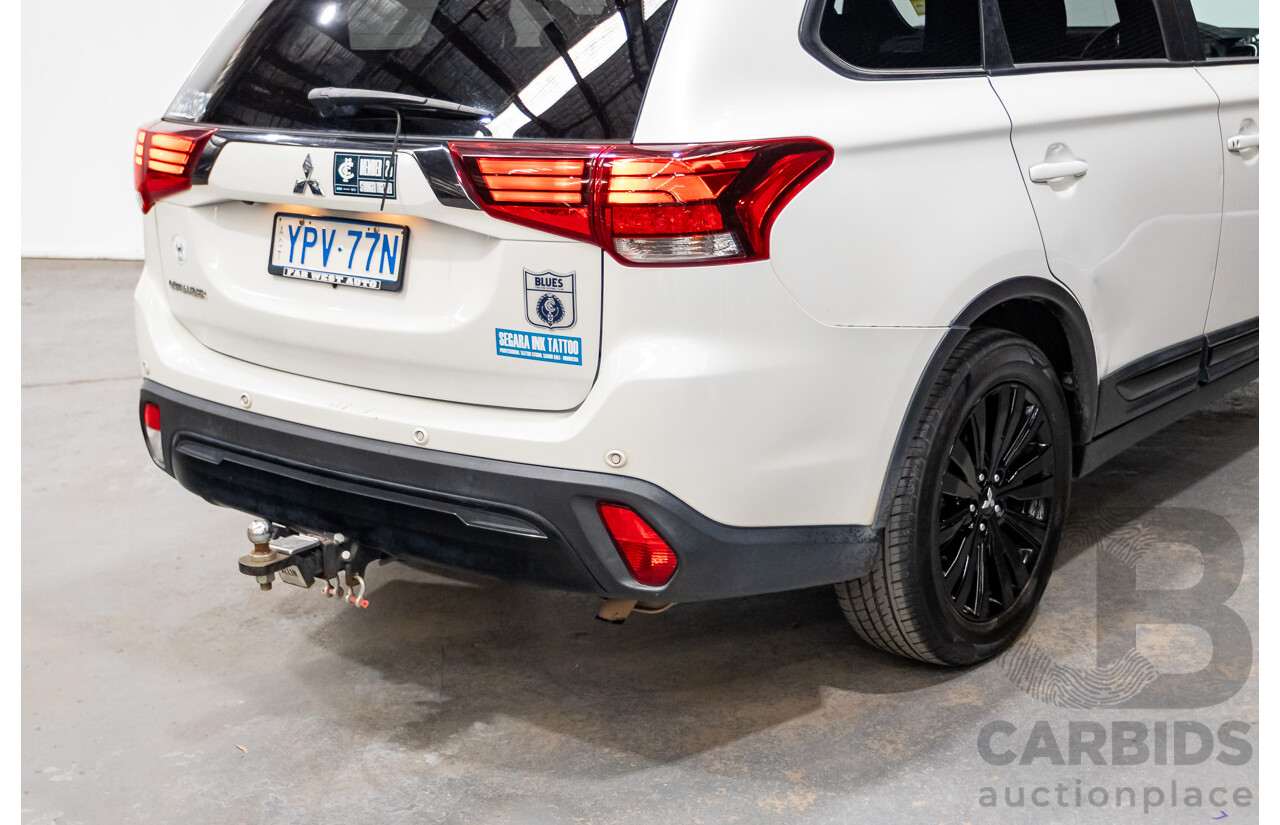 02/2020 Mitsubishi Outlander Black Edition 7  ZL MY20 4D Wagon Diamond White Pearl 2.4L - 7 Seats