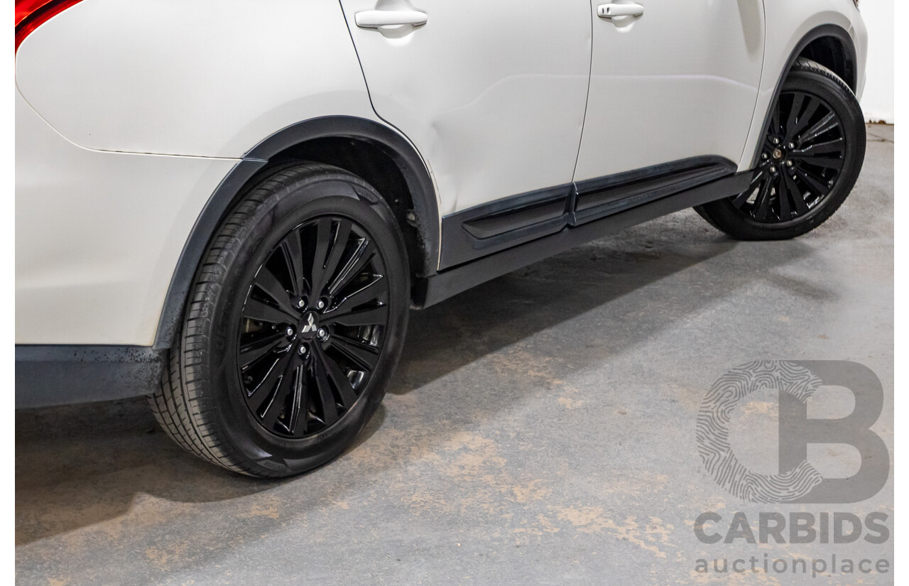 02/2020 Mitsubishi Outlander Black Edition 7  ZL MY20 4D Wagon Diamond White Pearl 2.4L - 7 Seats