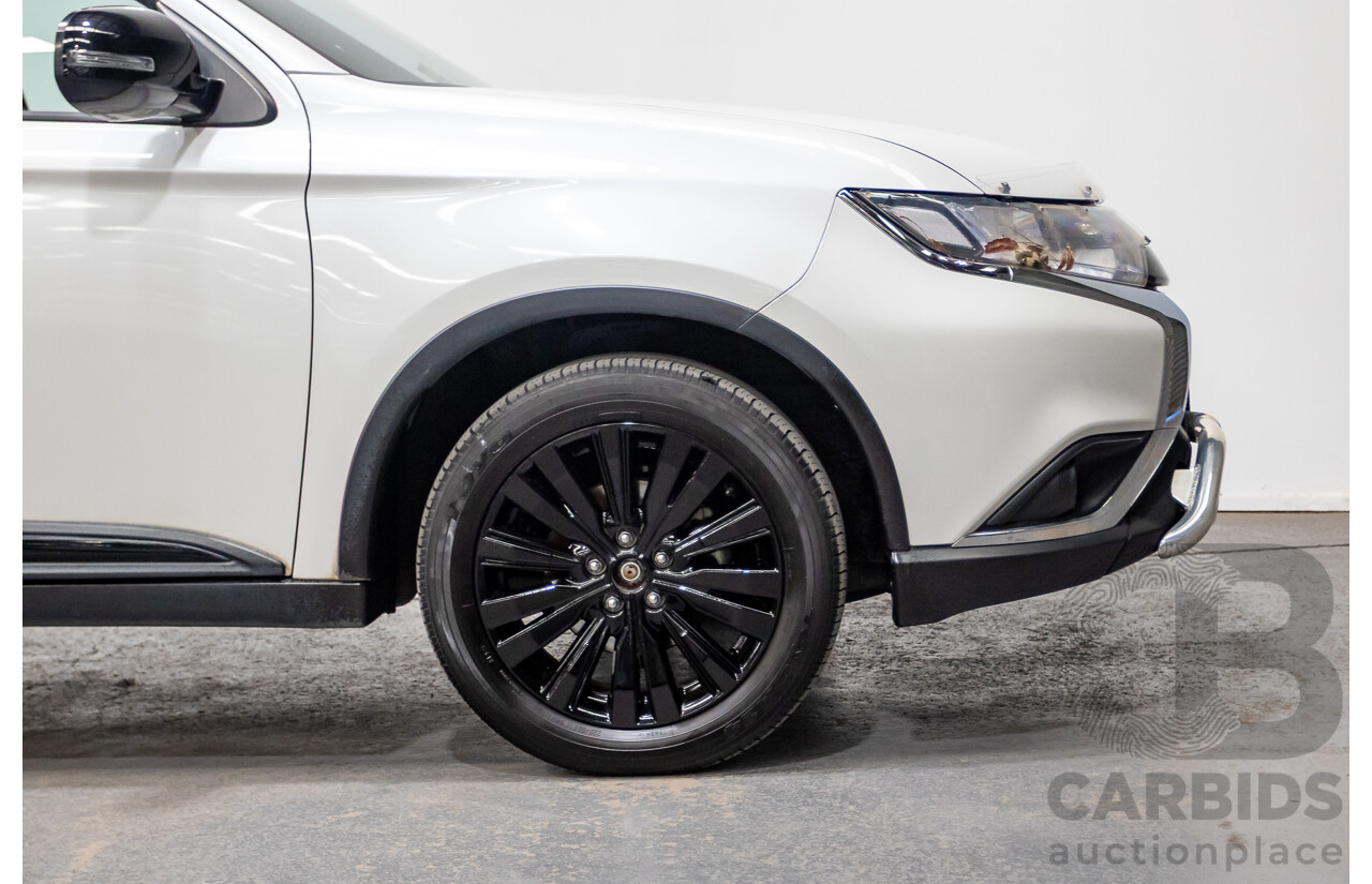 02/2020 Mitsubishi Outlander Black Edition 7  ZL MY20 4D Wagon Diamond White Pearl 2.4L - 7 Seats