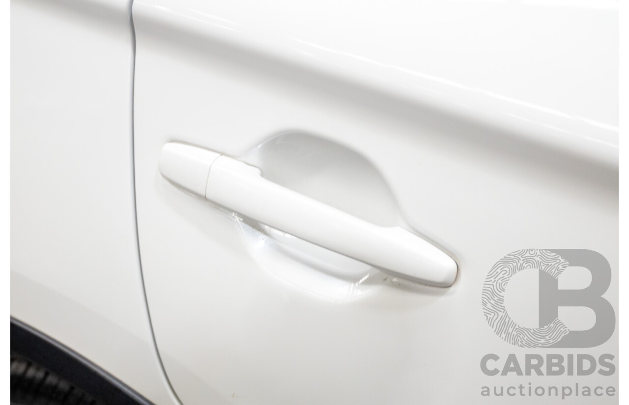 02/2020 Mitsubishi Outlander Black Edition 7  ZL MY20 4D Wagon Diamond White Pearl 2.4L - 7 Seats
