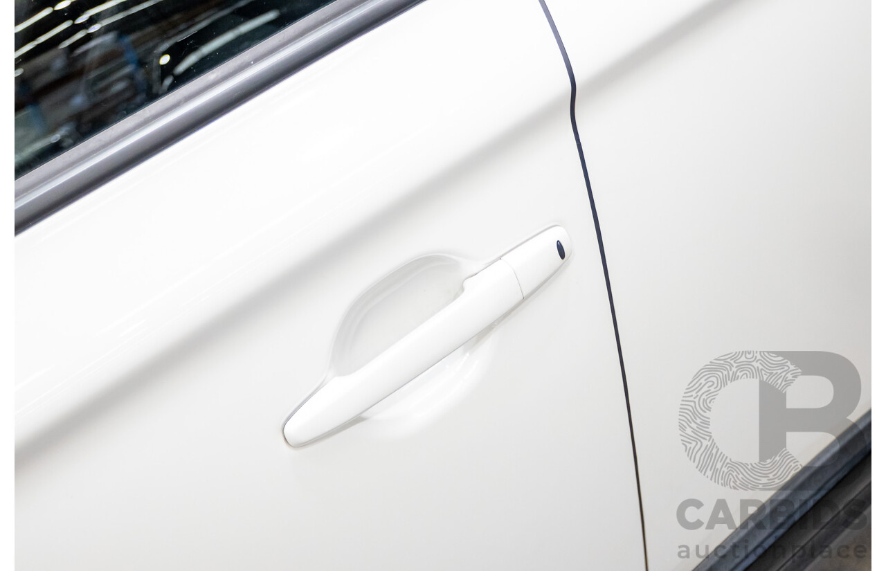 02/2020 Mitsubishi Outlander Black Edition 7  ZL MY20 4D Wagon Diamond White Pearl 2.4L - 7 Seats