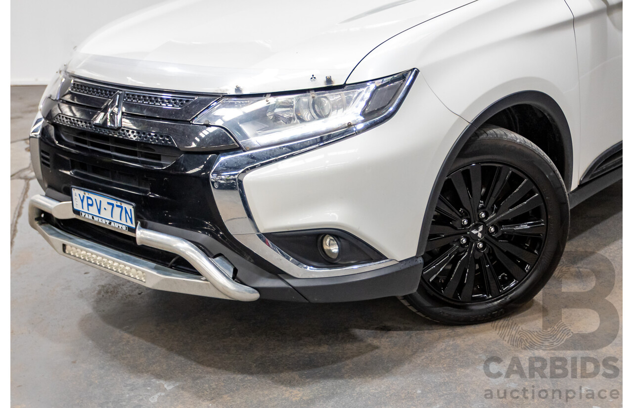 02/2020 Mitsubishi Outlander Black Edition 7  ZL MY20 4D Wagon Diamond White Pearl 2.4L - 7 Seats