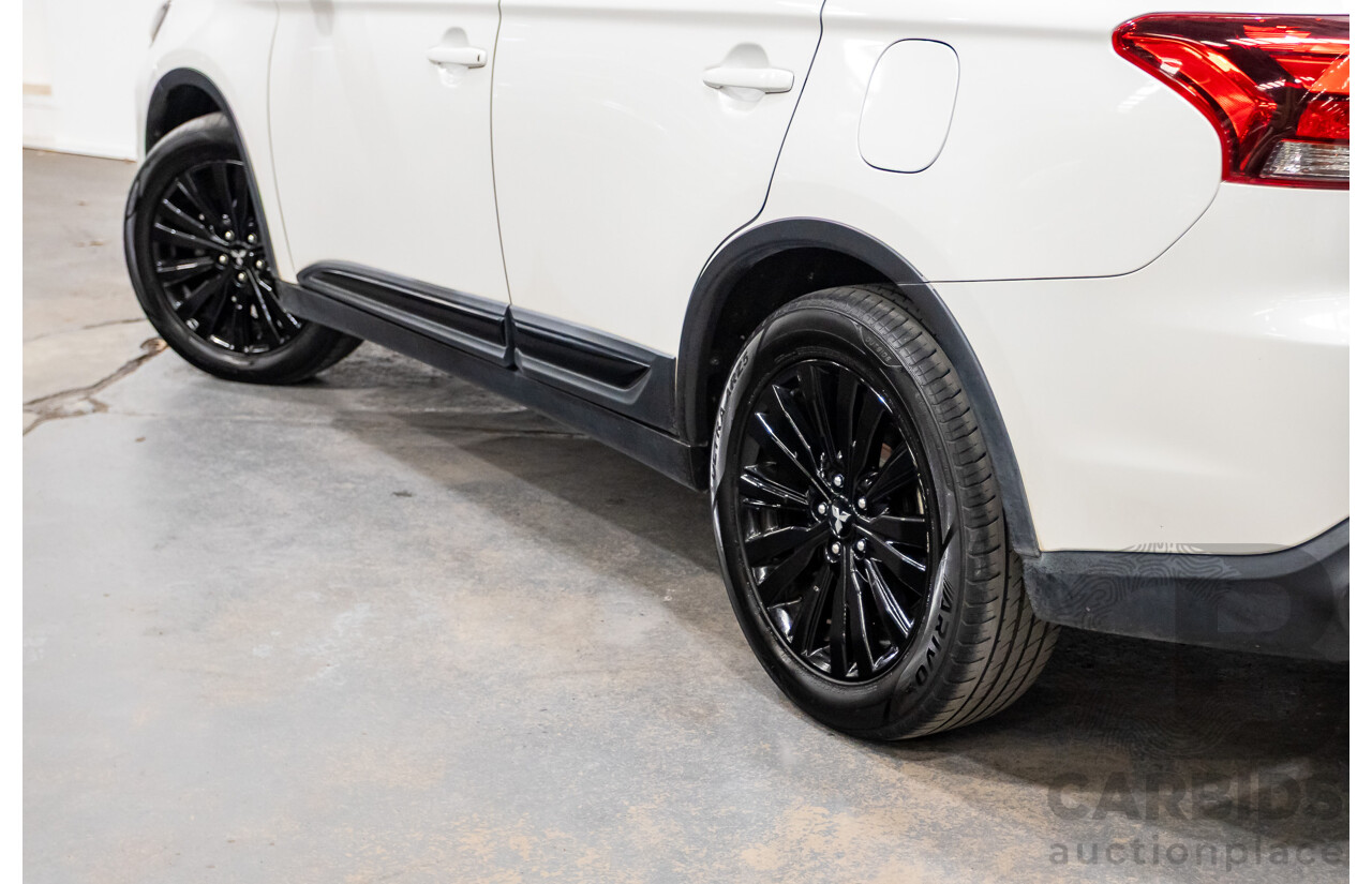 02/2020 Mitsubishi Outlander Black Edition 7  ZL MY20 4D Wagon Diamond White Pearl 2.4L - 7 Seats