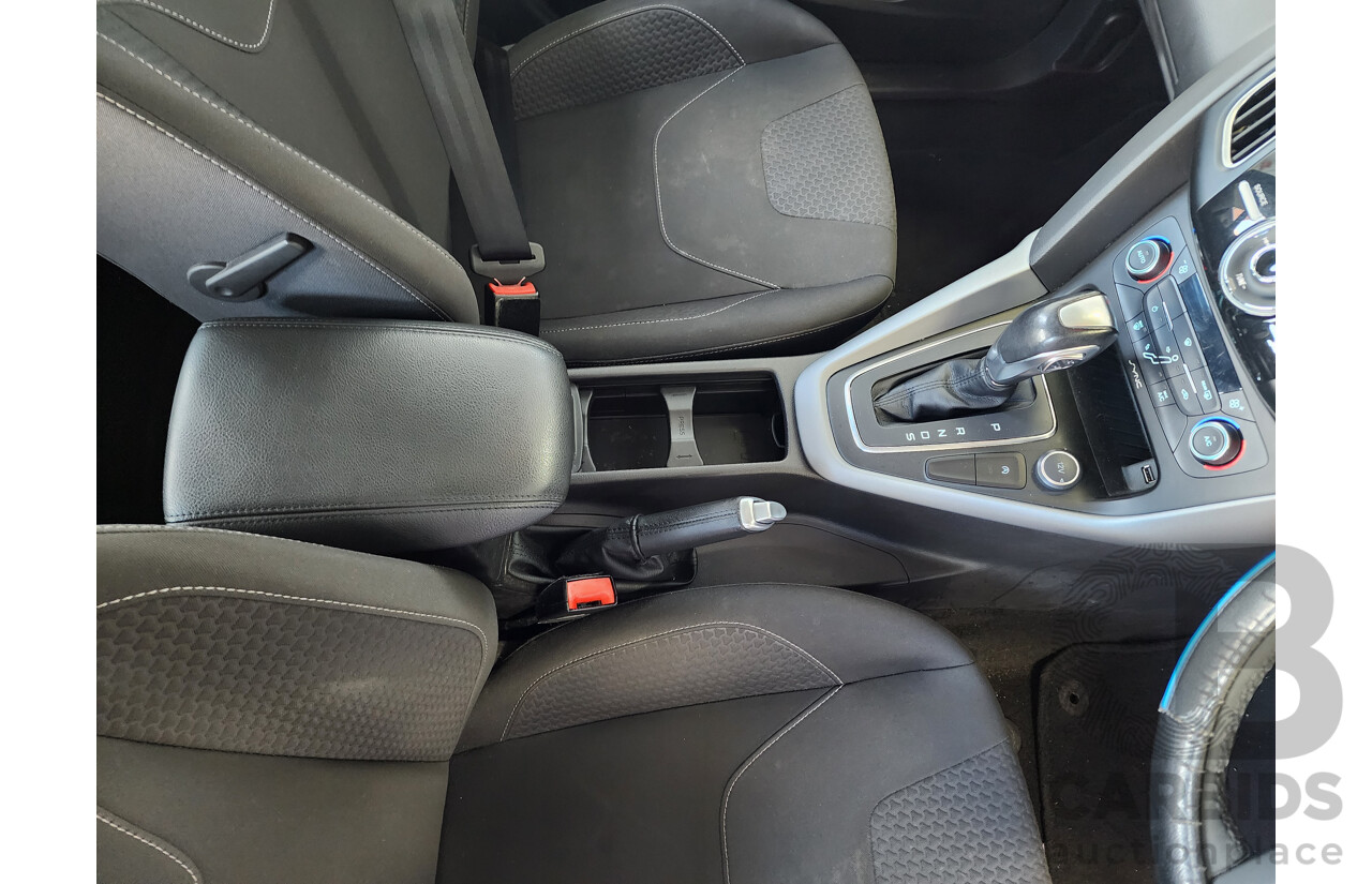 5/2017 Ford Focus Sport LZ 5d Hatchback White 1.5L