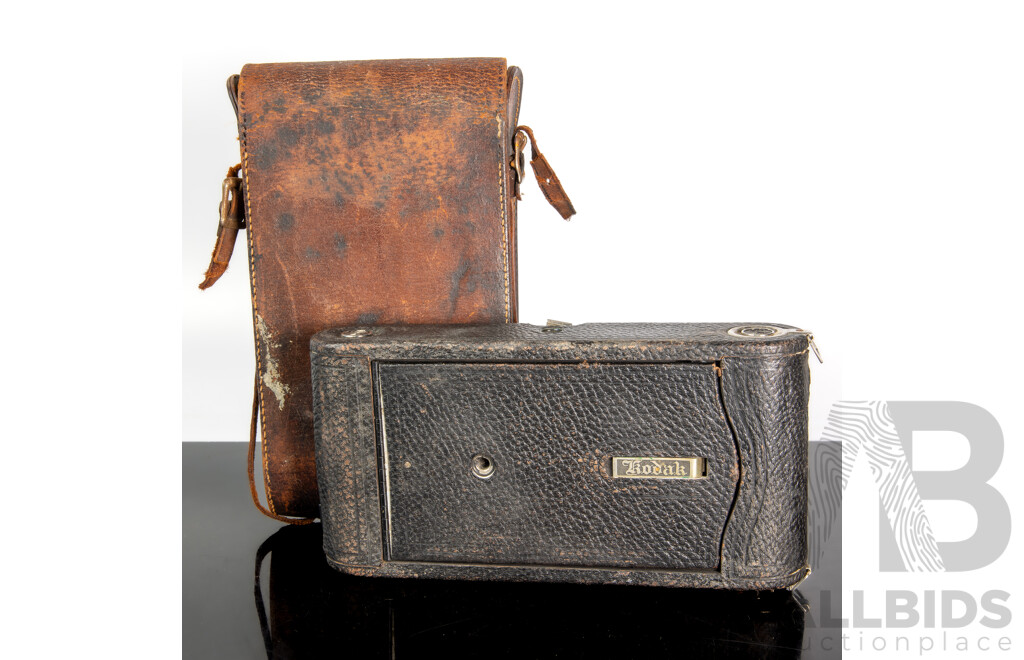 Vintage No.3A Autographic Kodak Camera by Eastman Kodak in Leather Case