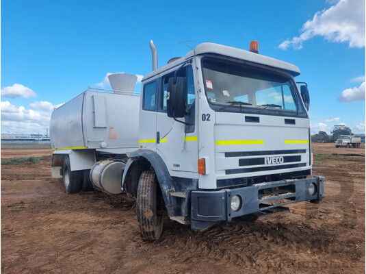 03/2004, IVECO Acco C/Cab 6WH DC LE 2350G ISC Cummins 12,000L Water Cart