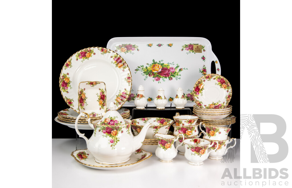 Royal Doulton 32 Piece Porcelain Tea Service in Old Country Roses Pattern