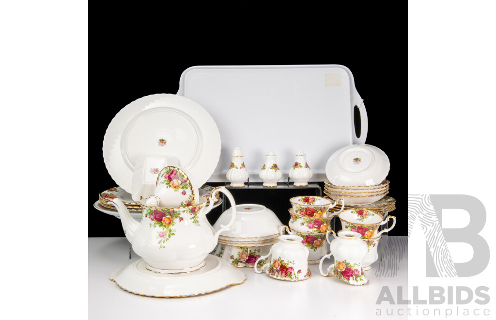 Royal Doulton 32 Piece Porcelain Tea Service in Old Country Roses Pattern